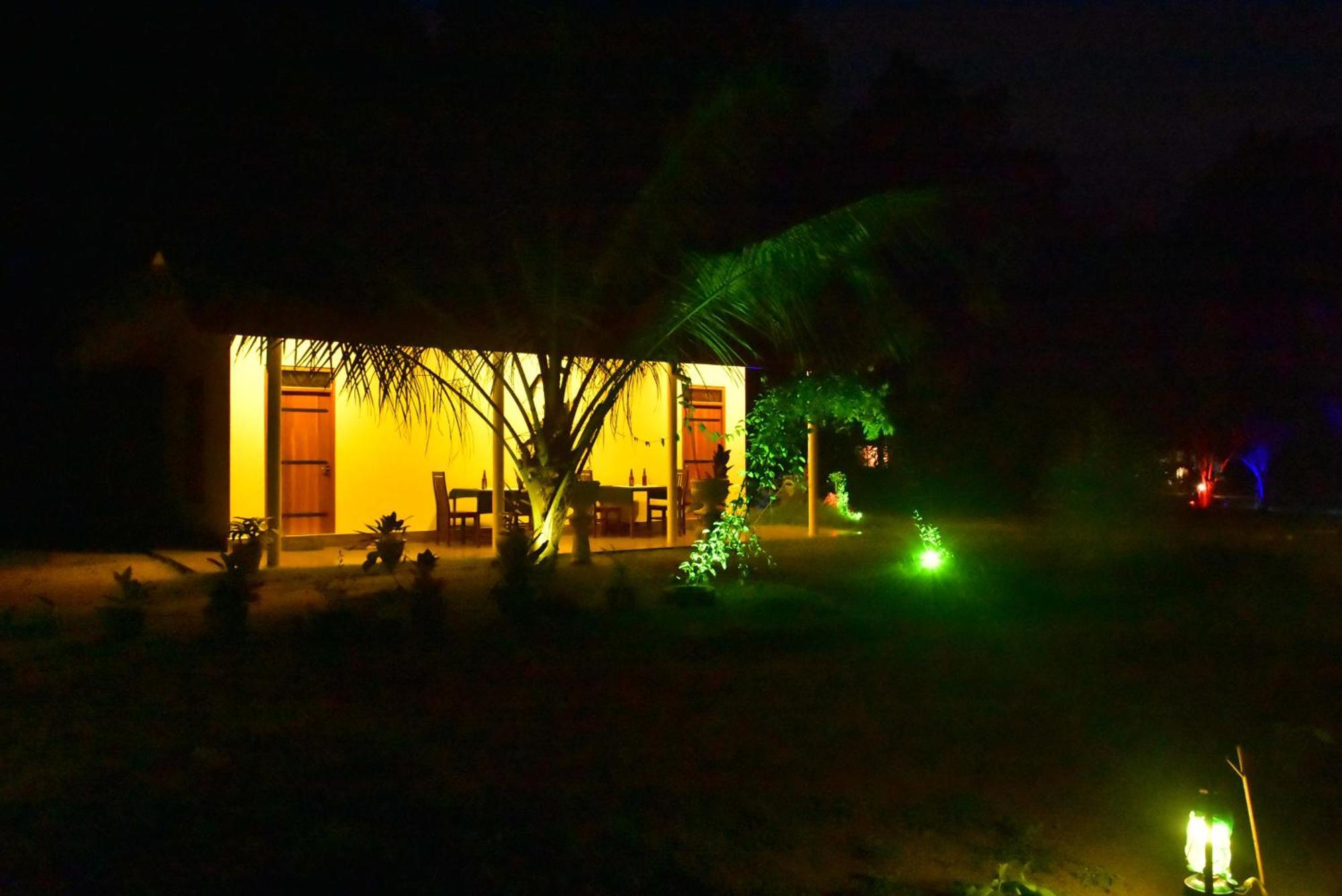 Lake Forest Lodge Удавалаве Екстер'єр фото