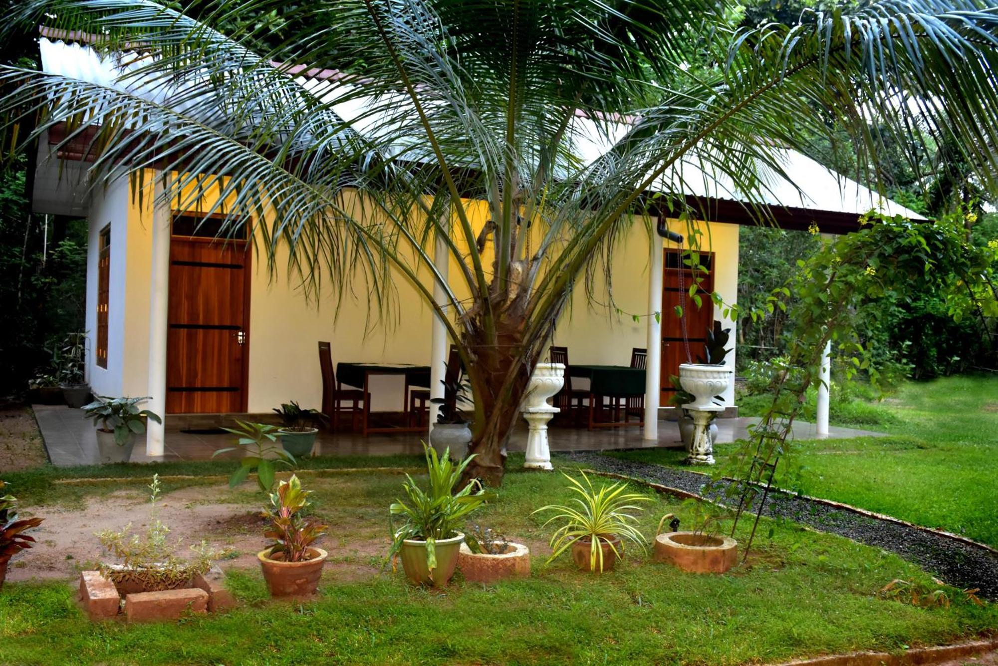 Lake Forest Lodge Удавалаве Екстер'єр фото